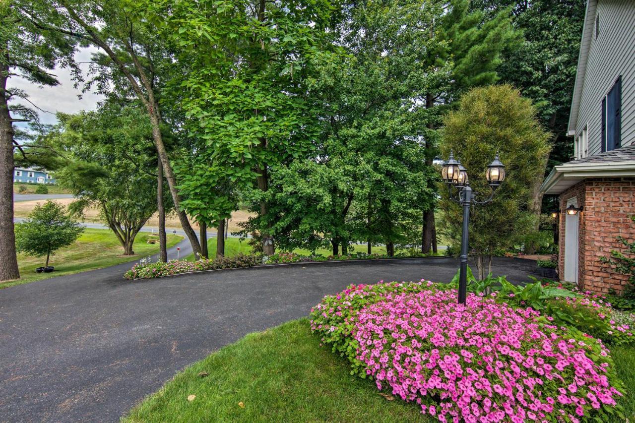 Charming Apartment With Yard And Beautiful Gardens! Manheim Exterior foto
